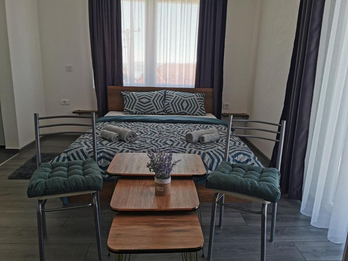 Gopo Guesthouse Elshani 外观 照片