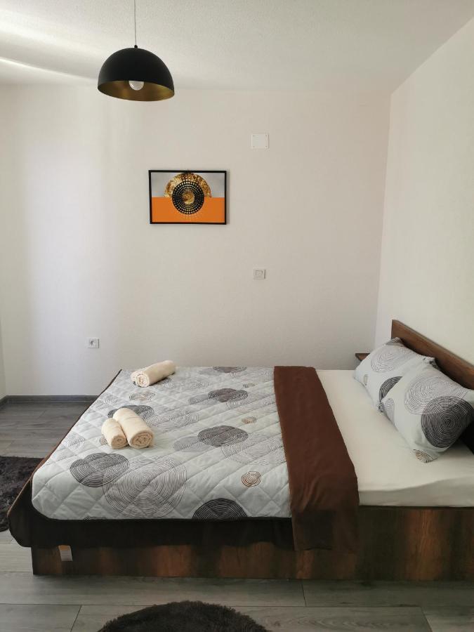 Gopo Guesthouse Elshani 外观 照片