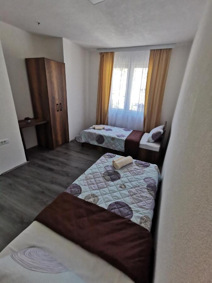 Gopo Guesthouse Elshani 外观 照片