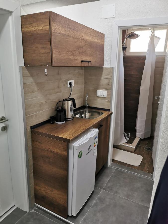 Gopo Guesthouse Elshani 外观 照片