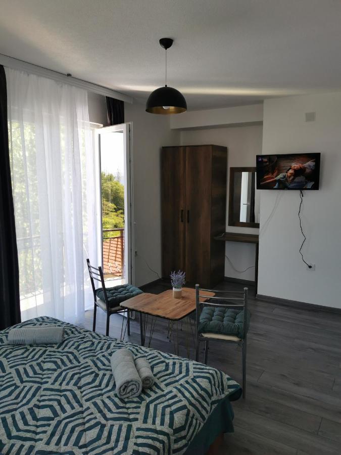 Gopo Guesthouse Elshani 外观 照片