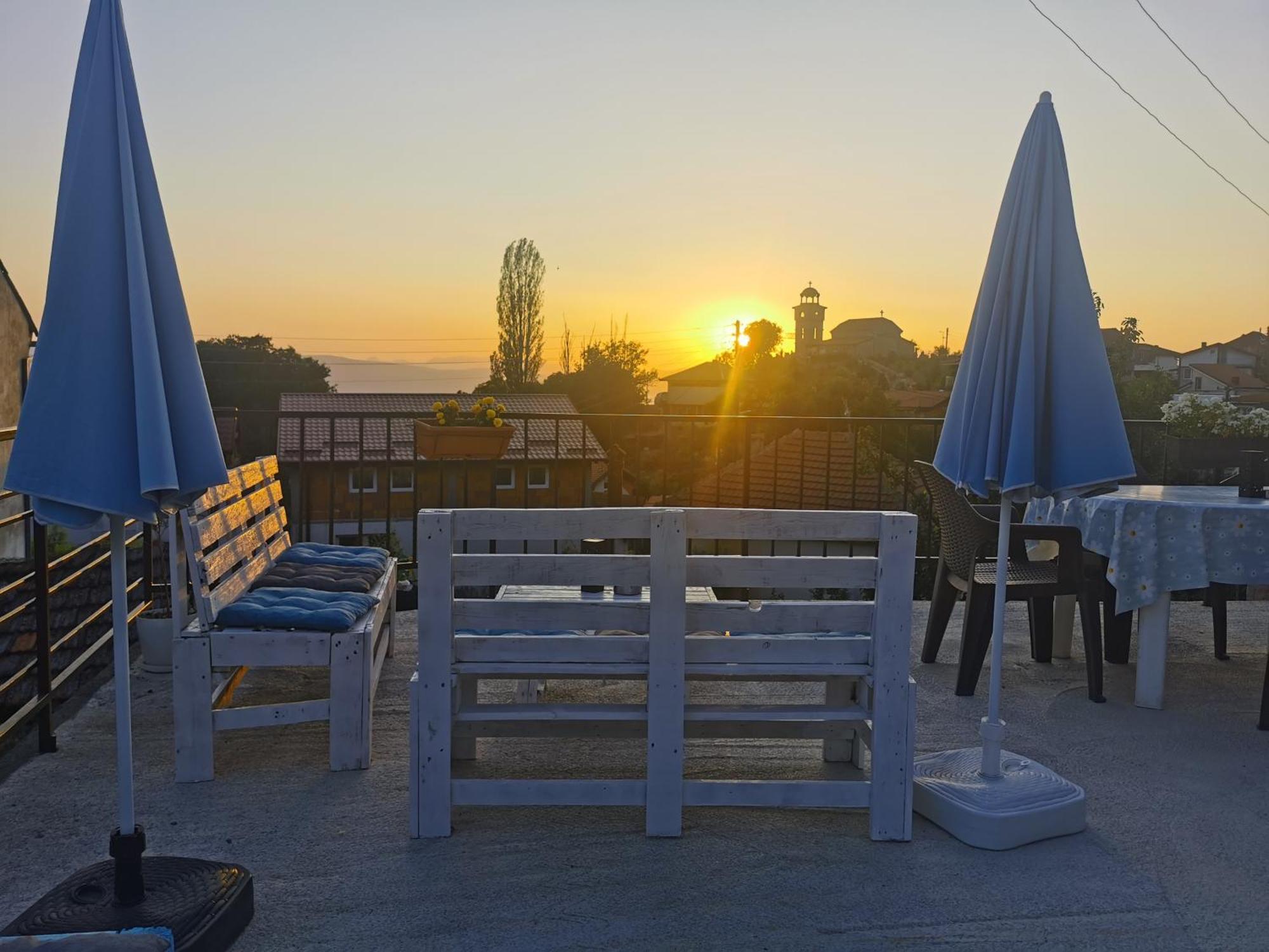 Gopo Guesthouse Elshani 外观 照片