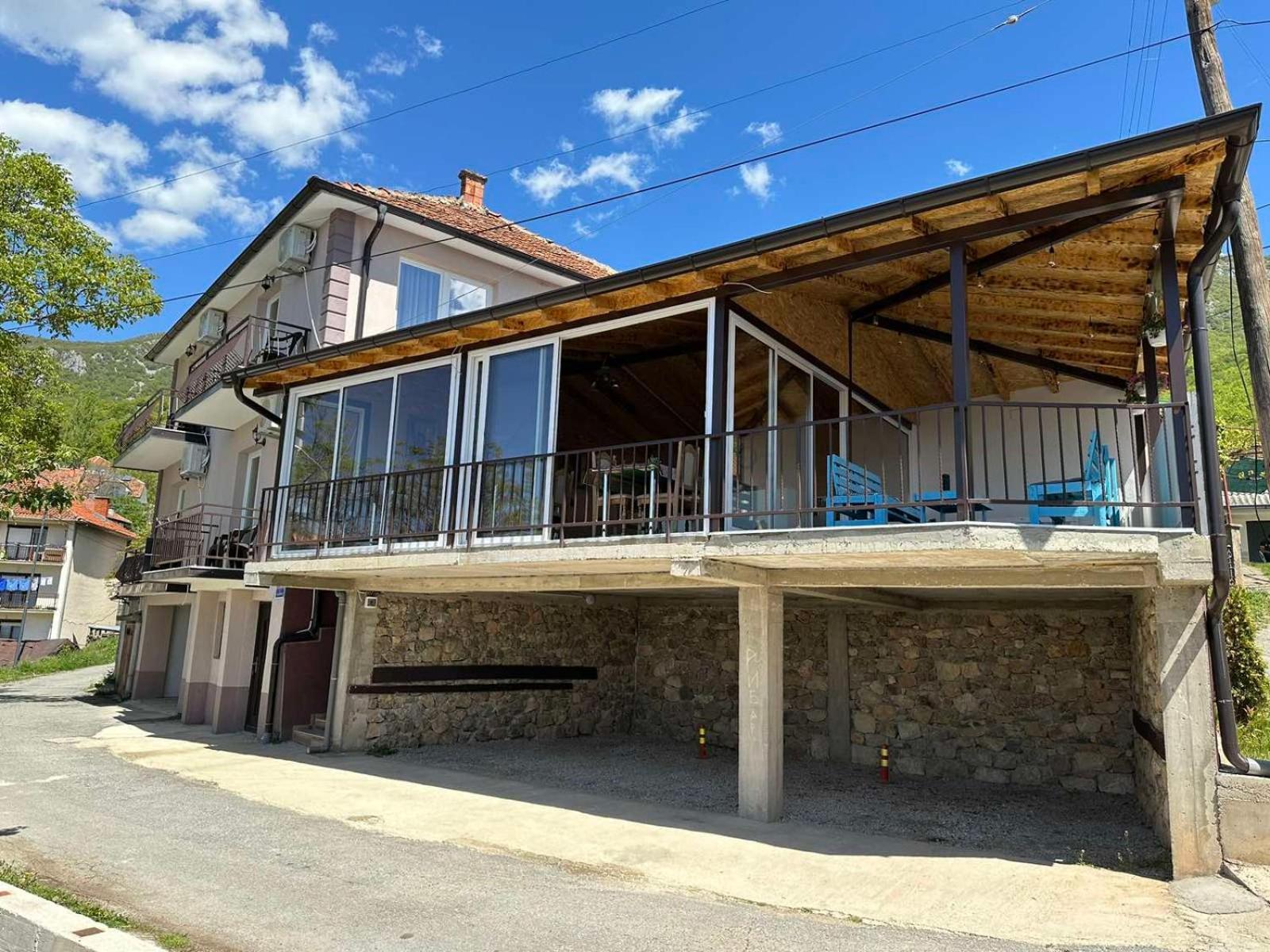 Gopo Guesthouse Elshani 外观 照片